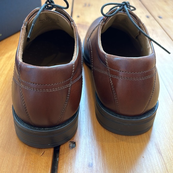 Florsheim Show Company Midtown Plain Oxford in Cognac size 9D - Picture 3 of 6